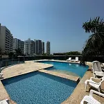 Apartamento, cómodo, mejor sitio y vista al mar!